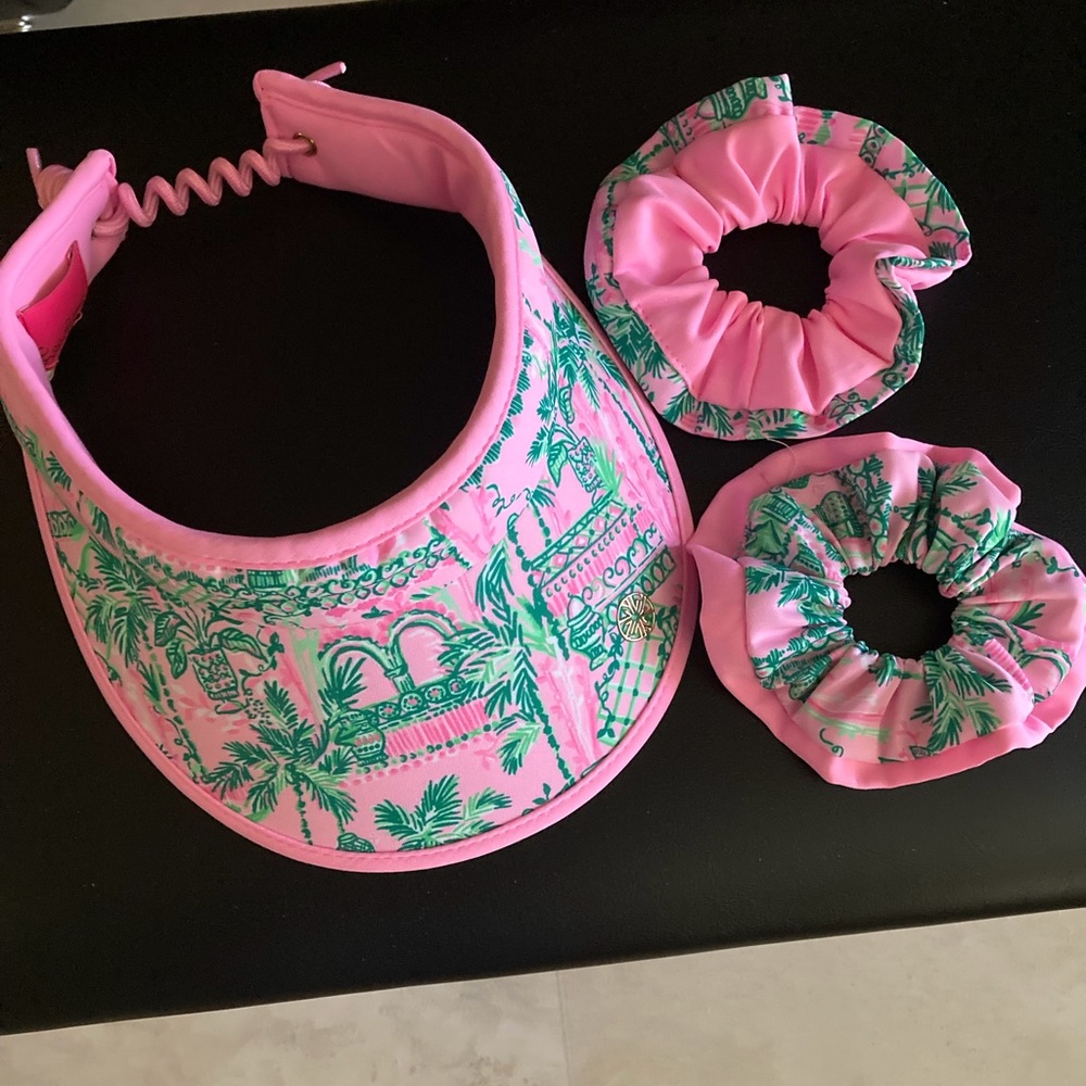 New Lilly Pulitzer Visor and Scrunchie set Worth It